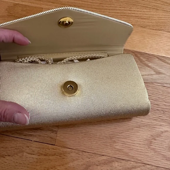 NWOT Gold Evening Bag Clutch Shoulder Bag - Picture 2 of 11